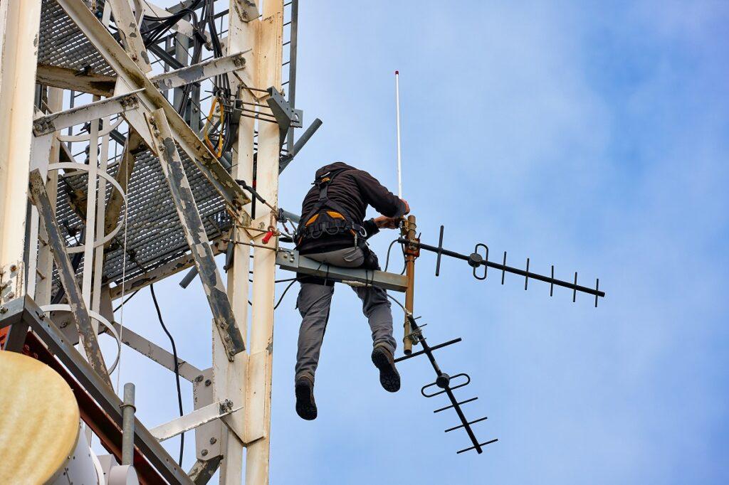 Συστήματα δορυφορικής και επίγειας λήψης